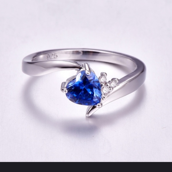 Jewelry - Beautiful Sterling Silver Ring